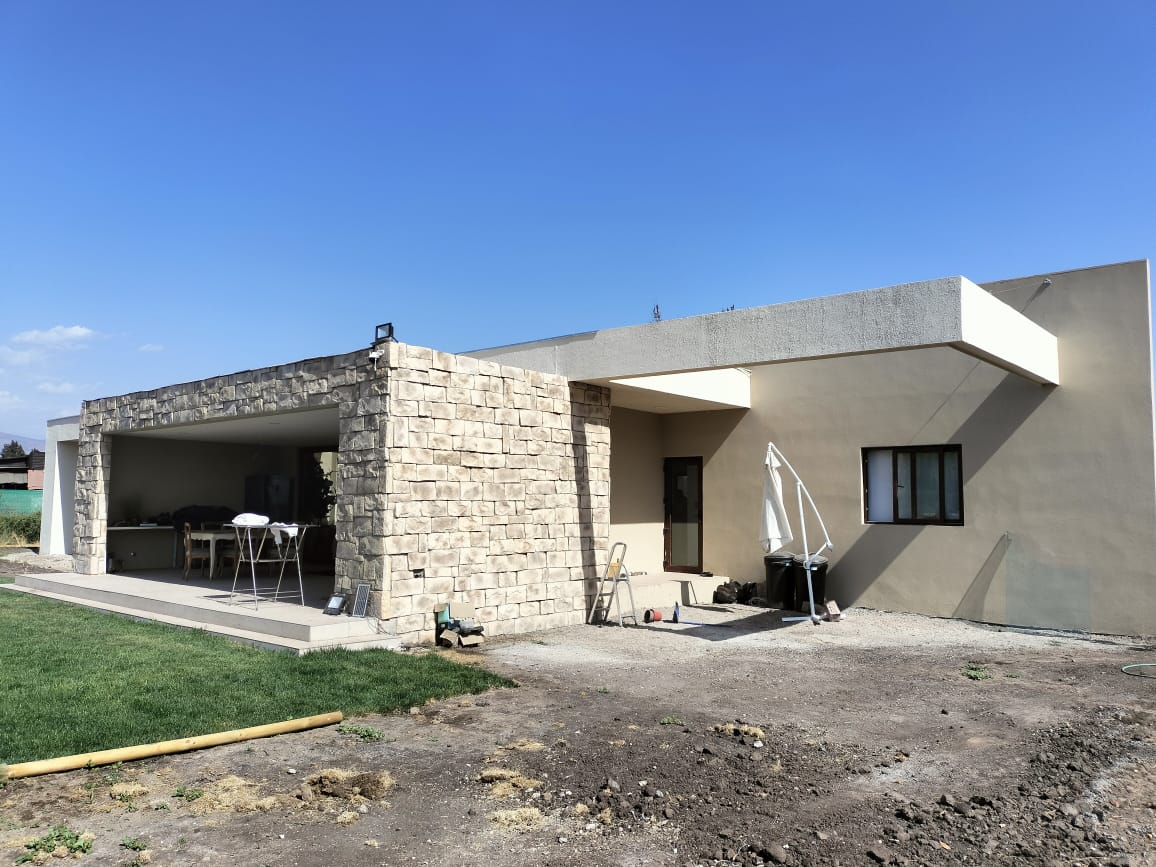 Casa C — fotografía 1 de 6